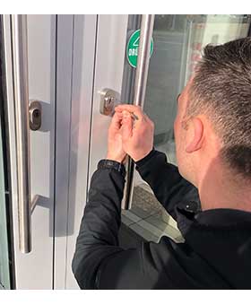 Schluesseldienst-Augsburg schnelle Tueroeffnung